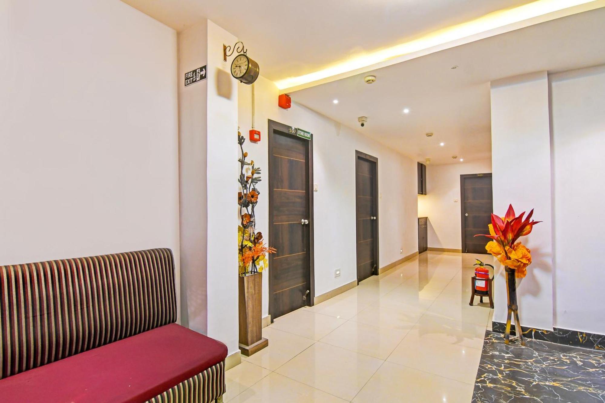 Super Hotel O Baguiati Nagarbazar Bagian luar foto