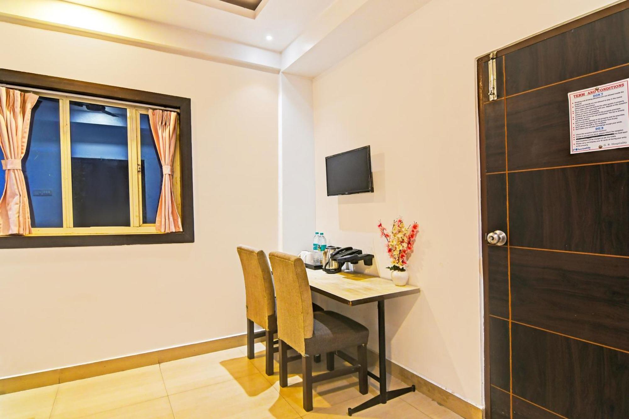 Super Hotel O Baguiati Nagarbazar Bagian luar foto