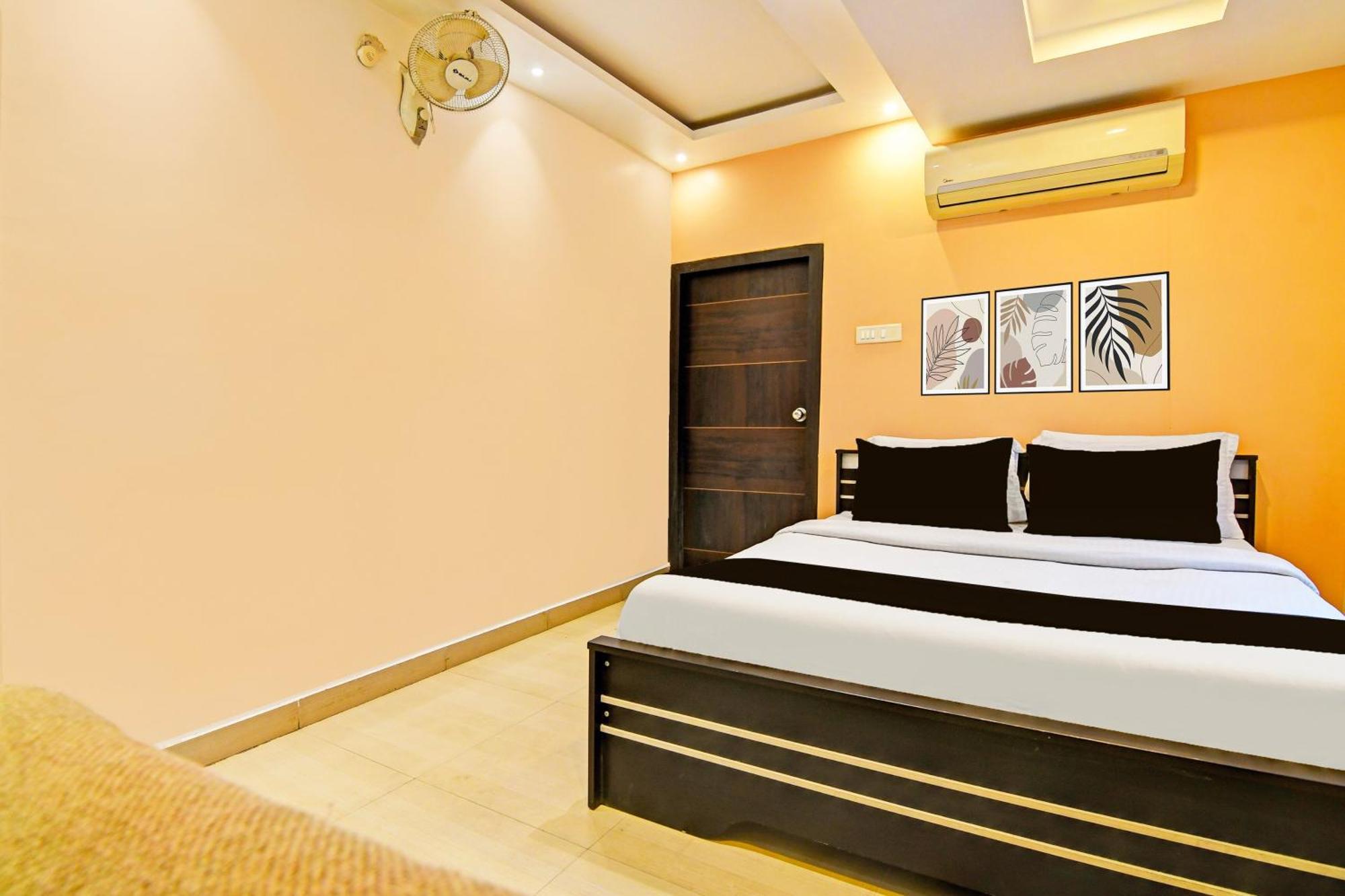 Super Hotel O Baguiati Nagarbazar Bagian luar foto