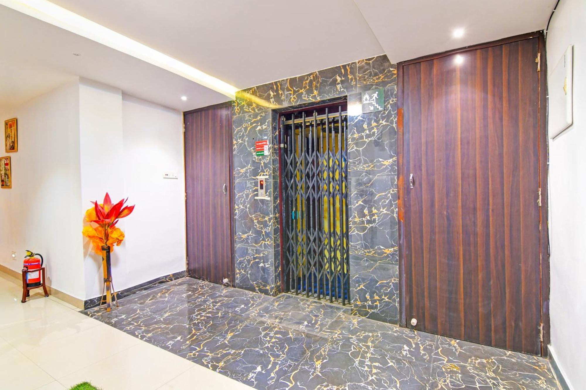 Super Hotel O Baguiati Nagarbazar Bagian luar foto